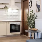 Mainavenue Living Aristotelous