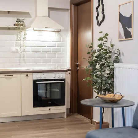 Mainavenue Living Aristotelous